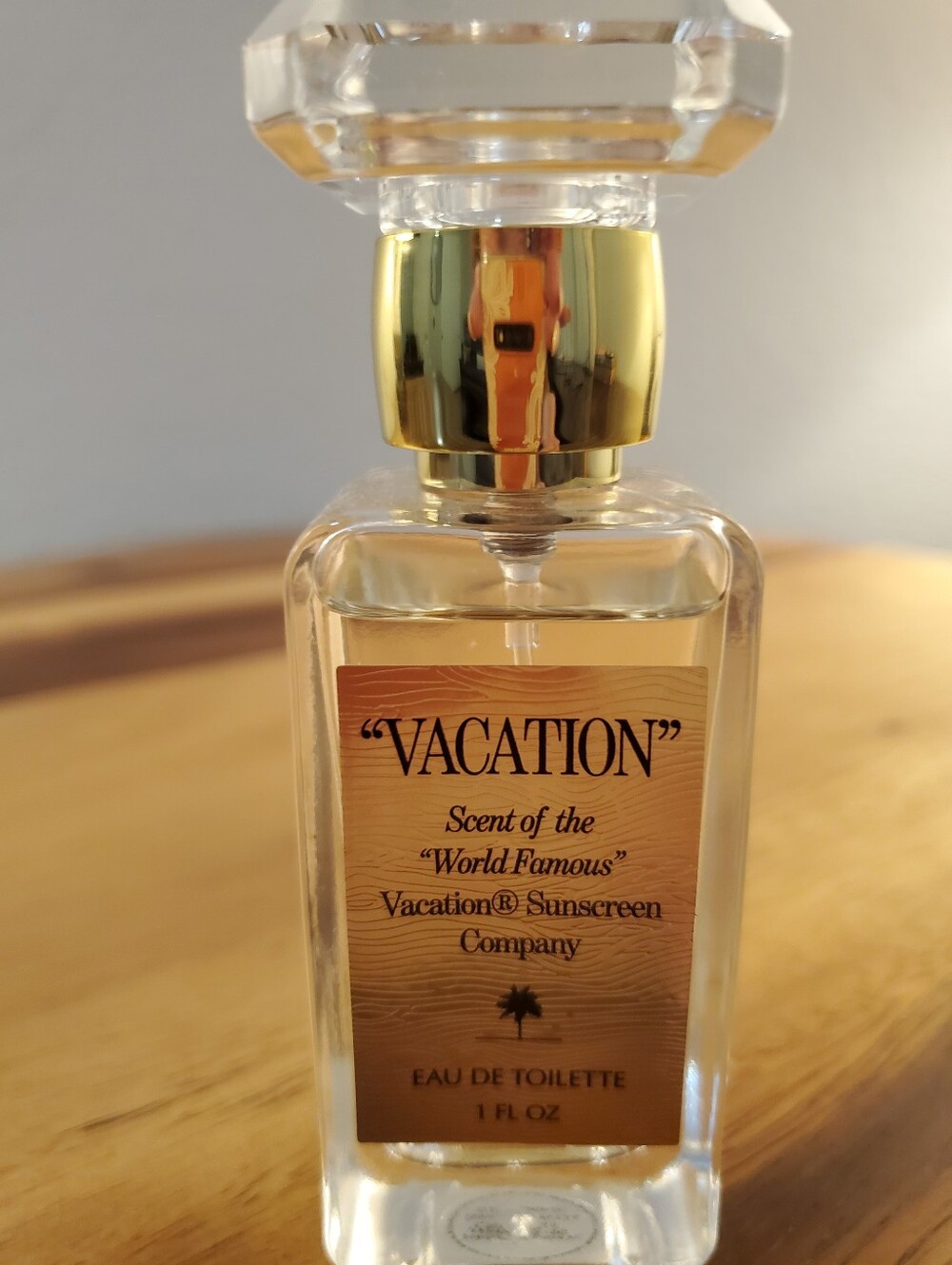 VACATION EUD DE TOILETTE USED TWICE! 1FL OUNCE BOTTLE
